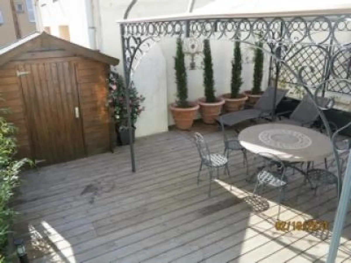 Beautifully Decorated Two Bedroom Apartment In The Heart Of Cannes Five Minutes Walk From Palais 409 0*,  Francia