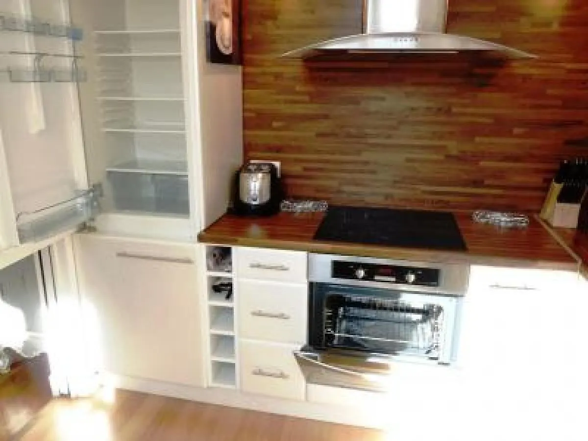 Cannes Palais View: Elegant Two-Bedroom Apartment